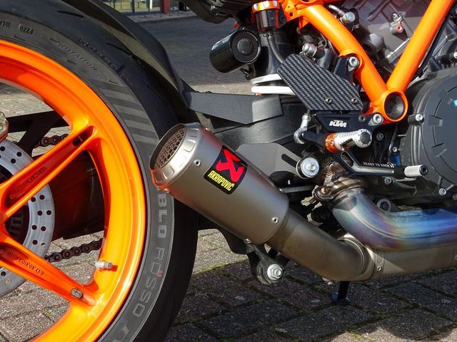ktm - 1290-super-duke-r-evo