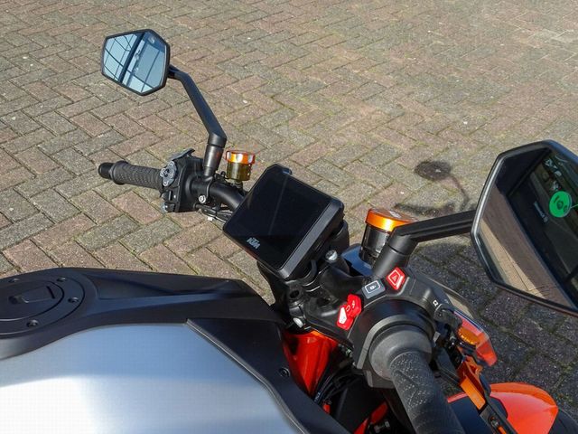 ktm - 1290-super-duke-r-evo