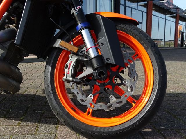 ktm - 1290-super-duke-r-evo