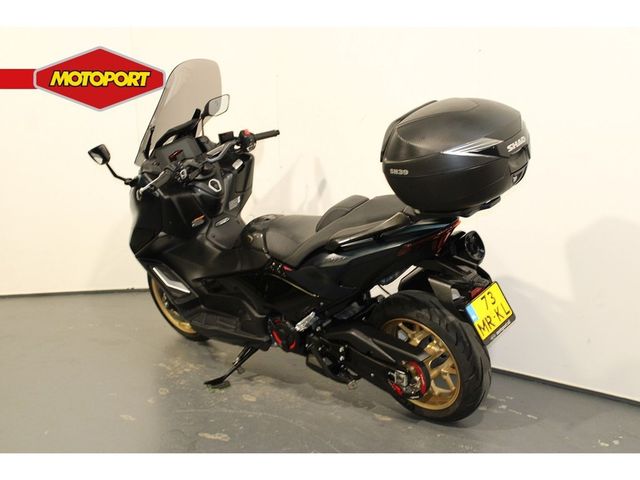 yamaha - tmax-tech-max-560