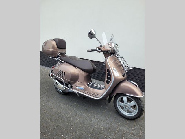 piaggio - gts-touring-300