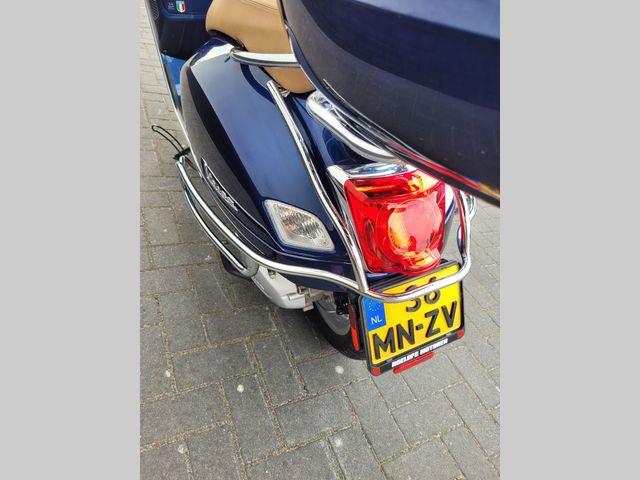 piaggio - gts-touring-300