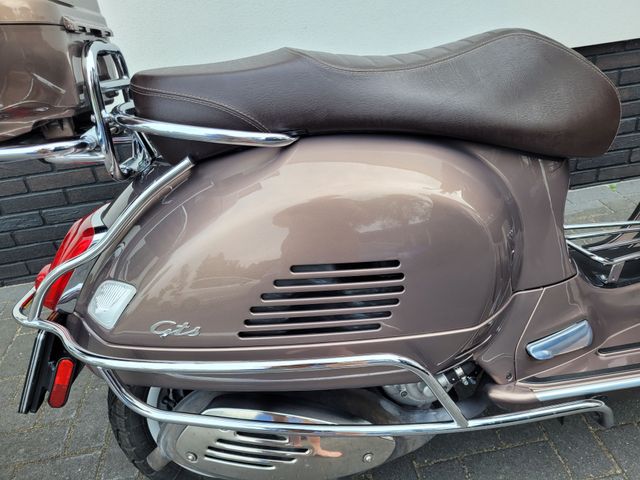 piaggio - gts-touring-300