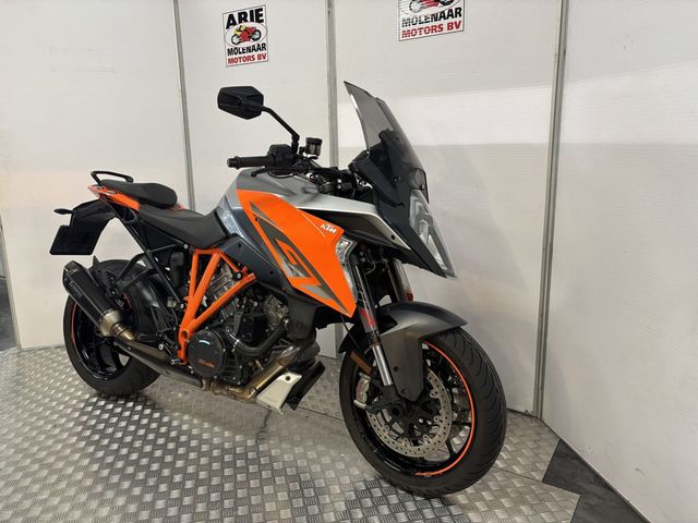 ktm - 1290-super-duke-gt