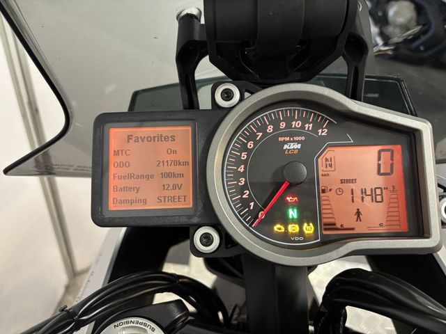 ktm - 1290-super-duke-gt