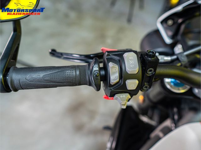 triumph - speed-triple-rs