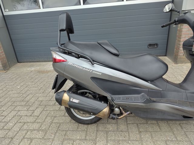 suzuki - uh-200