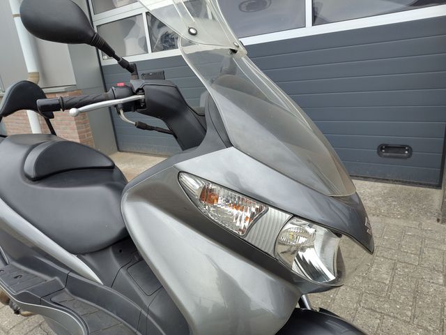 suzuki - uh-200
