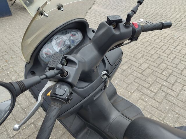 suzuki - uh-200