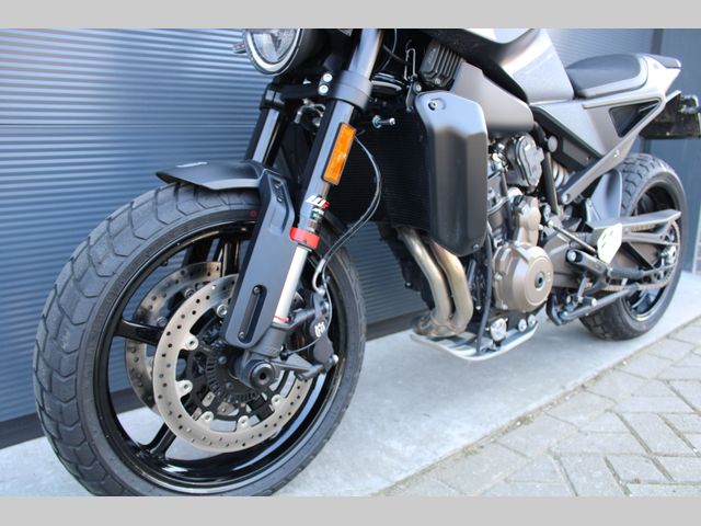 husqvarna - svartpilen-801