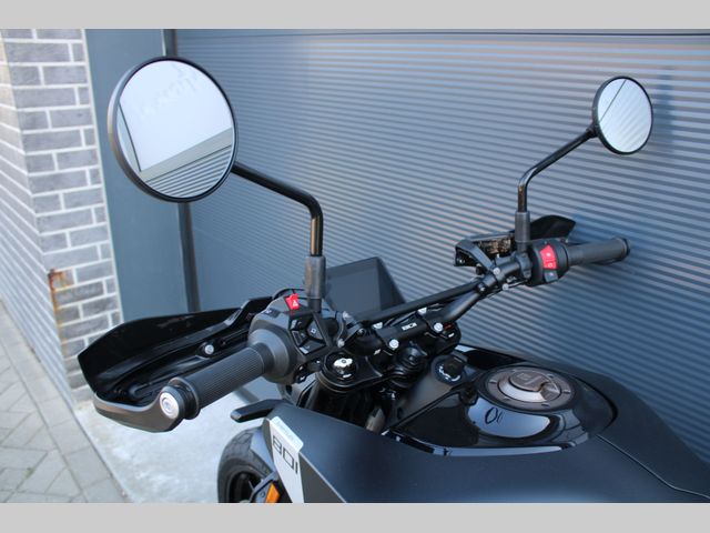 husqvarna - svartpilen-801