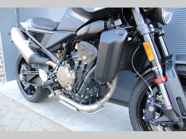 husqvarna - svartpilen-801