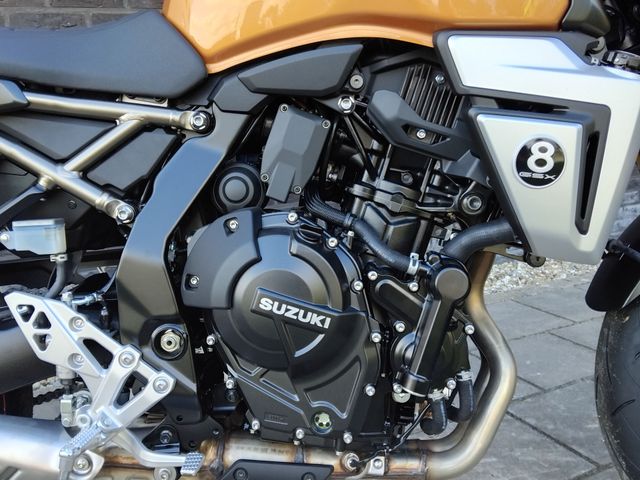 suzuki - gsx-8t