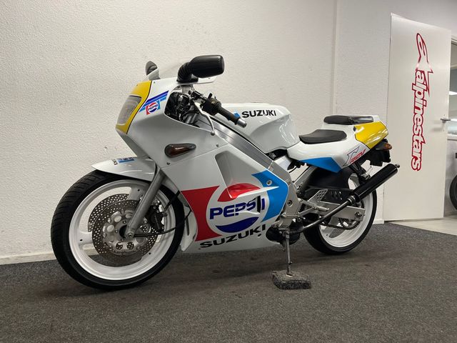 suzuki - rgv-250