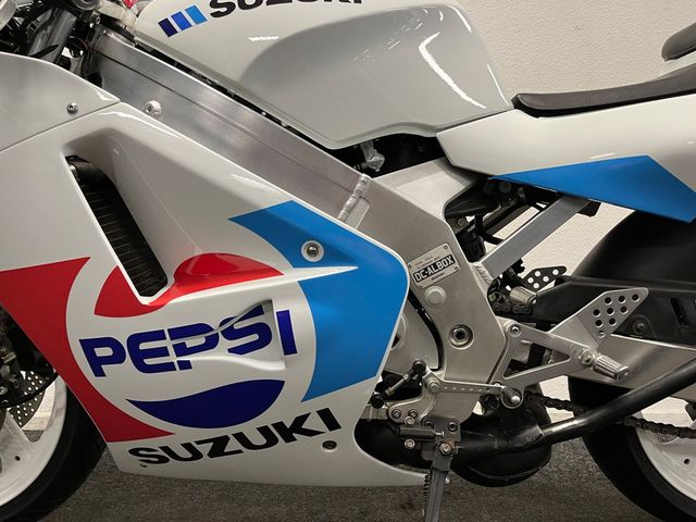 suzuki - rgv-250