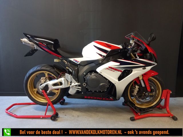 honda - cbr-1000-rr-fireblade