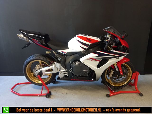 honda - cbr-1000-rr-fireblade