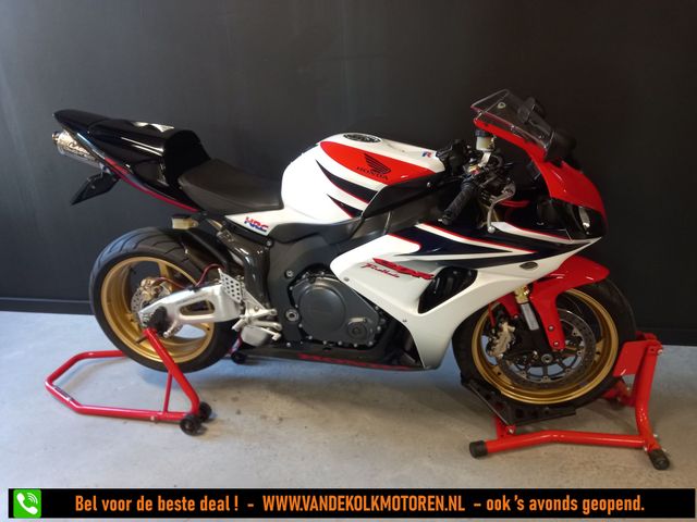 honda - cbr-1000-rr-fireblade
