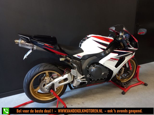 honda - cbr-1000-rr-fireblade