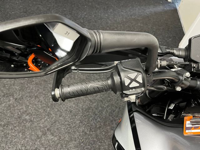 ktm - 790-duke