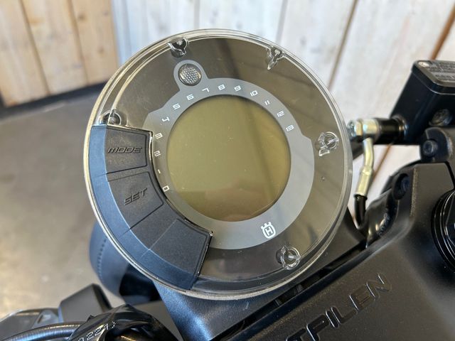 husqvarna - vitpilen-401