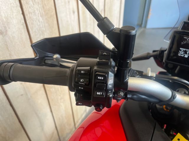 yamaha - tracer-9