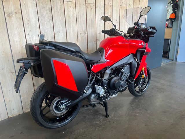 yamaha - tracer-9