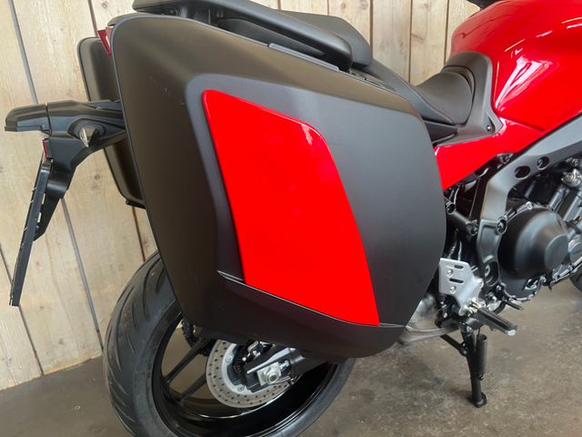 yamaha - tracer-9
