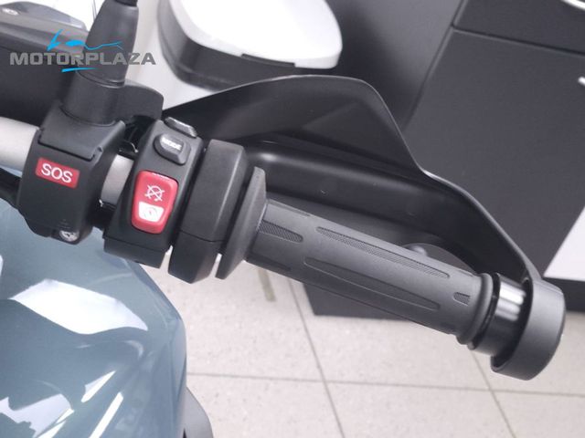 bmw - f-900-gs-adventure