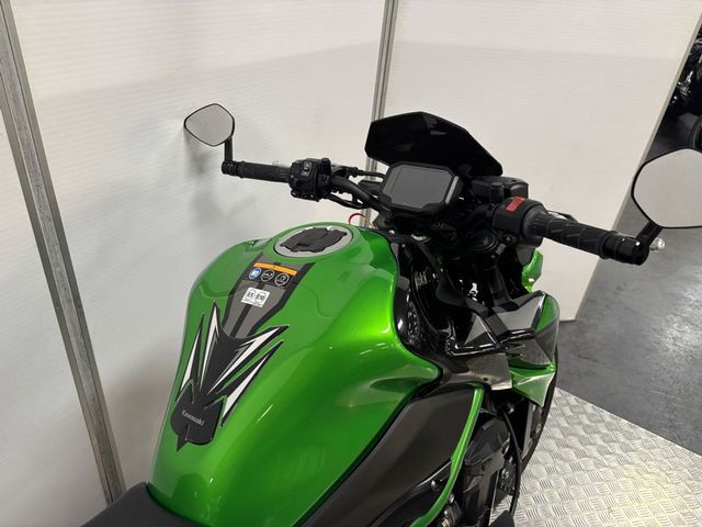 kawasaki - z900