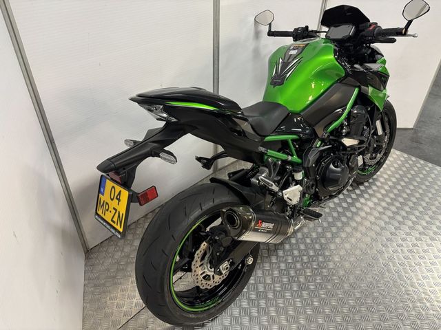 kawasaki - z900