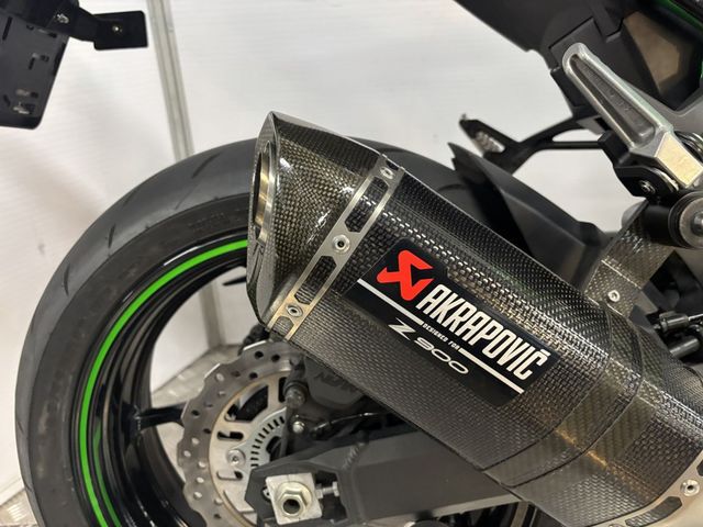 kawasaki - z900