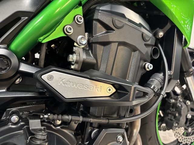 kawasaki - z900