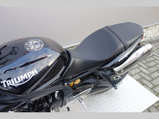 triumph - street-triple-675