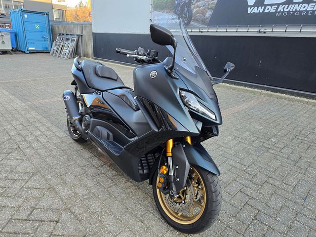 yamaha - tmax-tech-max-560