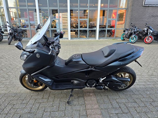 yamaha - tmax-tech-max-560