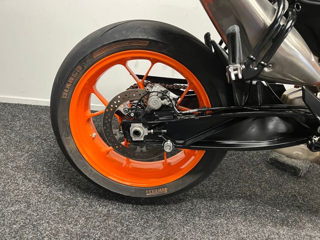 ktm - 890-duke-r