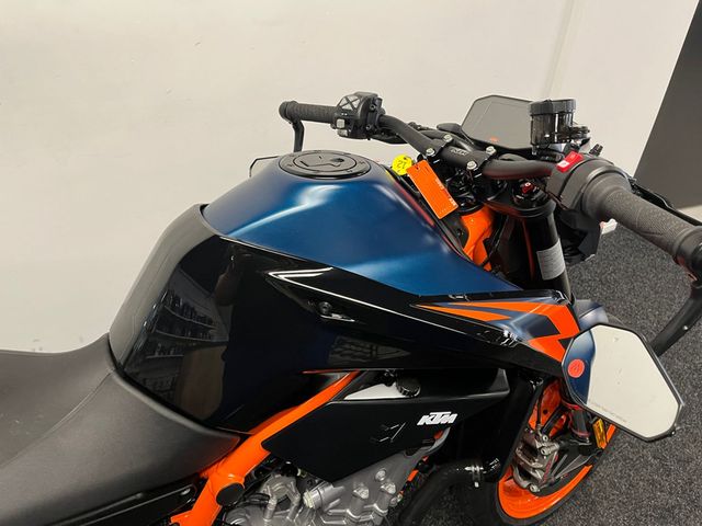 ktm - 890-duke-r