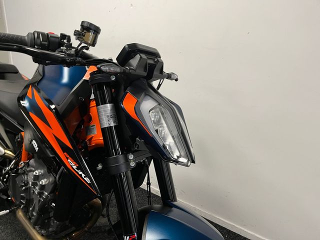 ktm - 890-duke-r