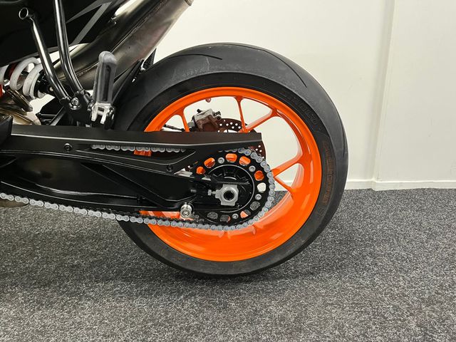 ktm - 890-duke-r