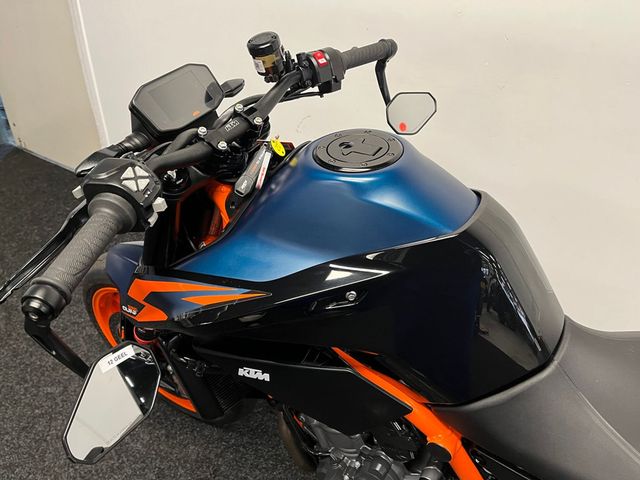 ktm - 890-duke-r