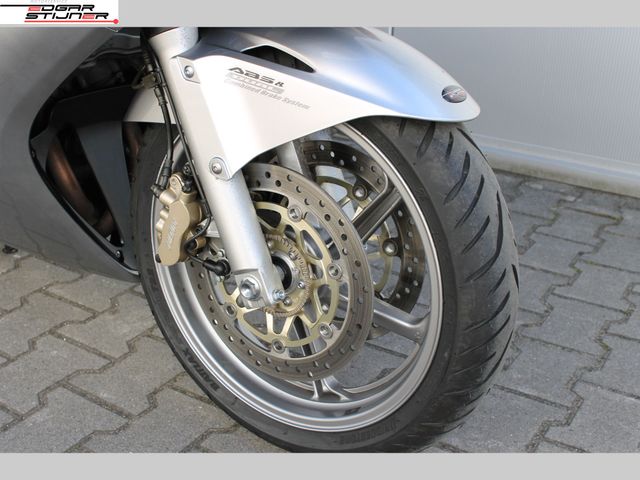 honda - vfr-800-vtec-abs