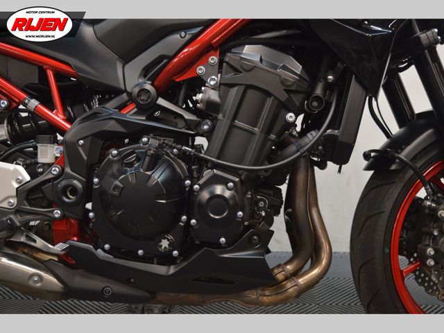 kawasaki - z900