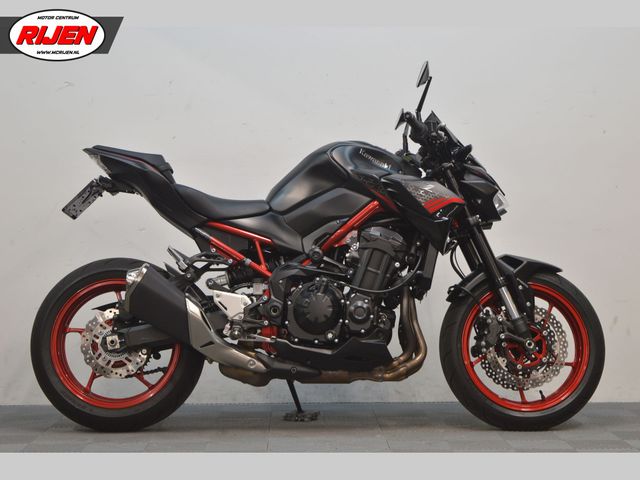 kawasaki - z900