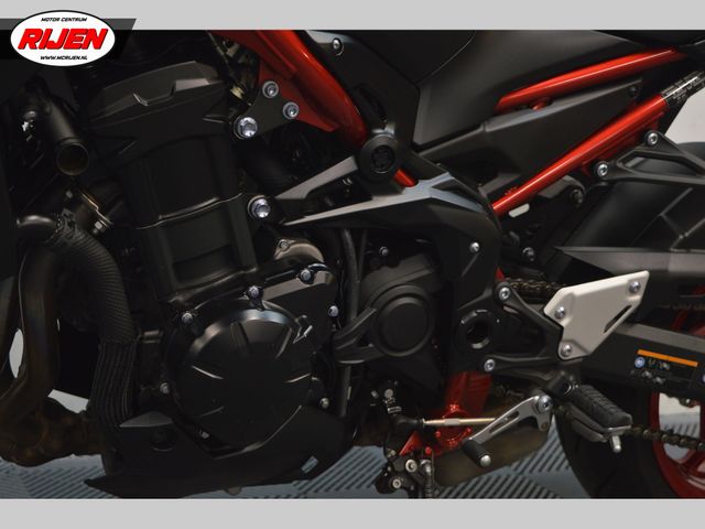 kawasaki - z900