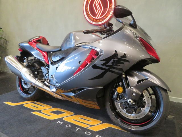 suzuki - gsx-r-1300-hayabusa