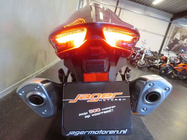 suzuki - gsx-r-1300-hayabusa