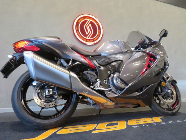 suzuki - gsx-r-1300-hayabusa
