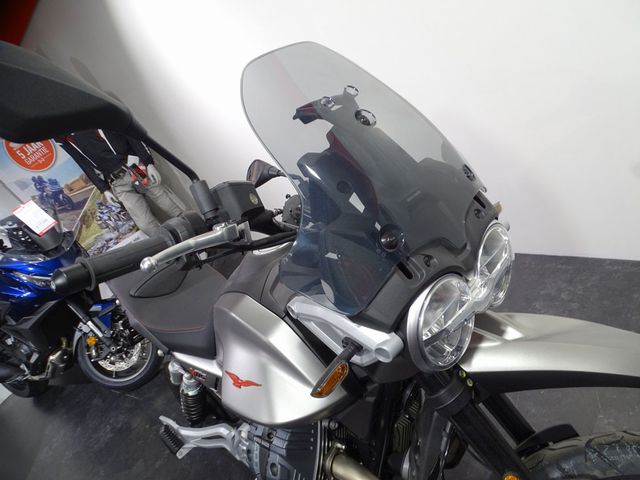 moto-guzzi - v-85-strada