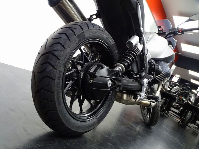 moto-guzzi - v-85-strada